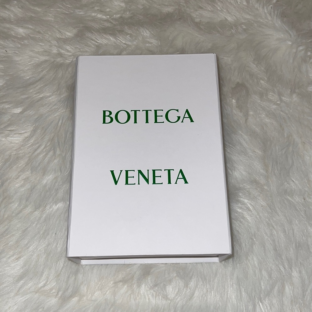 💚🤍BOTTEGA VENETA🤍💚